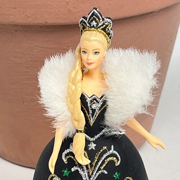 Hallmark Keepsake Celebration Barbie Ornament Special Edition 2009 - Picture 7 of 7